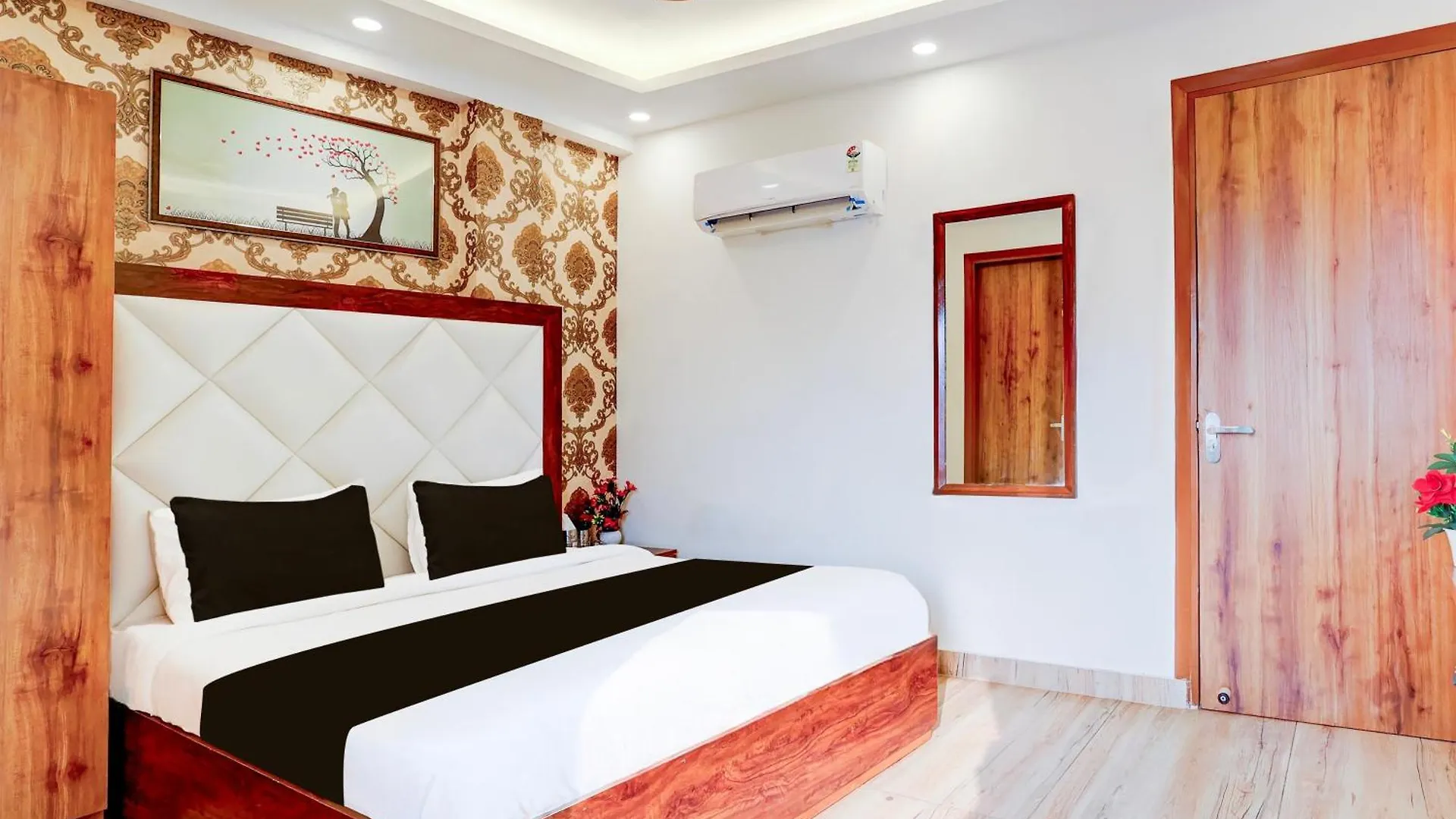 Shree Jii Luxury Hotel Delhi