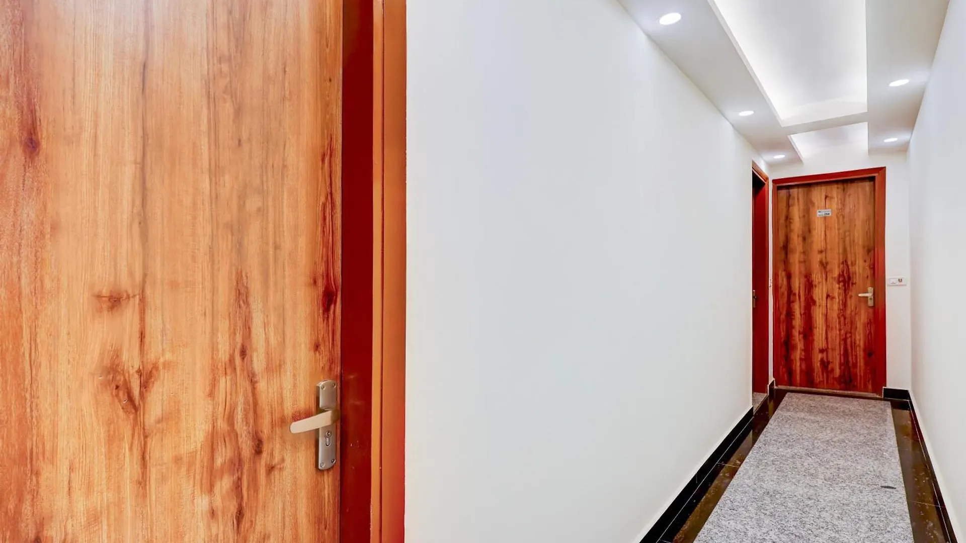 Shree Jii Luxury Hotel Delhi  3*, Delhi (National Capital Territory of India)